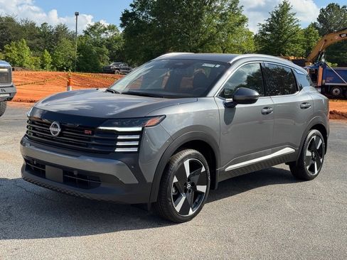 New 2025 Nissan Kicks SR image 7