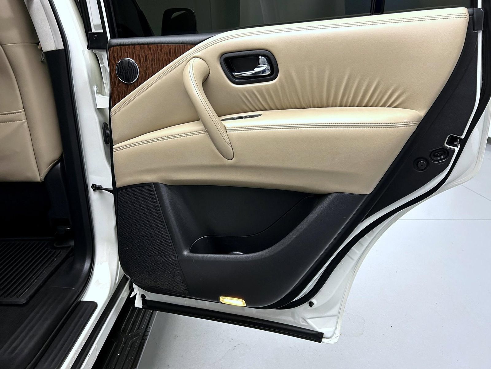Used 2018 Nissan Armada Platinum w/ Captain Seat Package AWD/4WD image 17