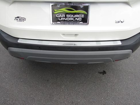 Used 2021 Nissan Rogue SV FWD image 18