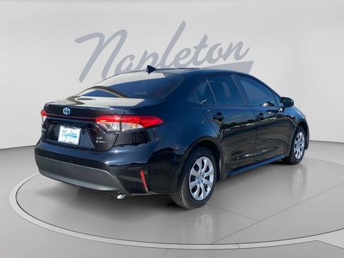 Used 2025 Toyota Corolla LE FWD image 8