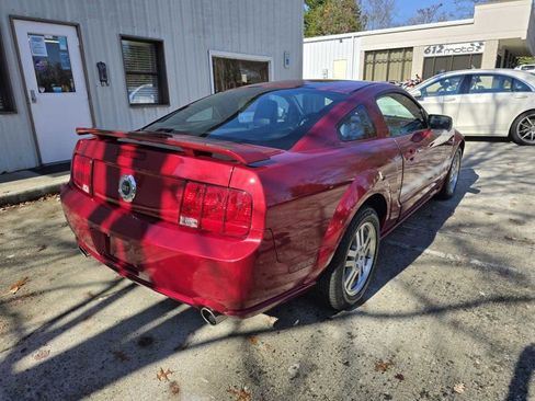 Used 2005 Ford Mustang GT Premium image 5