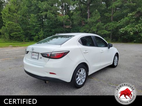 Used 2018 Toyota Yaris iA FWD image 6