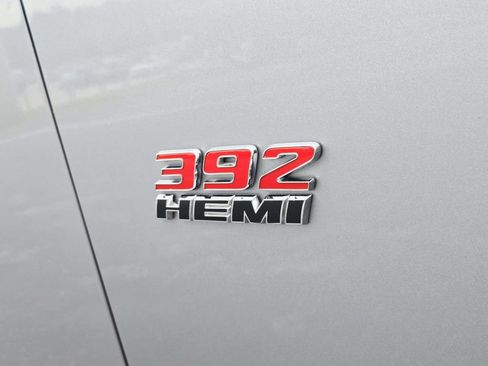 Used 2014 Dodge Challenger SRT8 w/ Harman/Kardon Audio Group RWD image 17