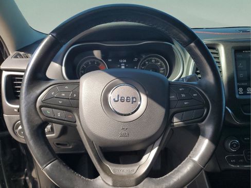 Used 2020 Jeep Cherokee Trailhawk w/ Cold Weather Group image 29