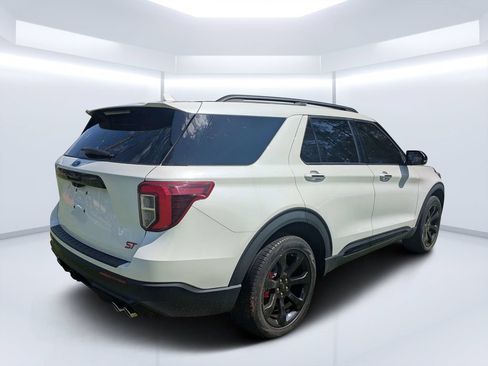 Used 2023 Ford Explorer ST w/ Equipment Group 401A AWD/4WD image 3