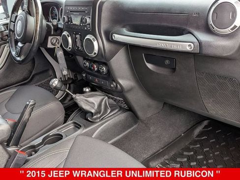 Used 2015 Jeep Wrangler Unlimited Rubicon w/ Connectivity Group AWD/4WD image 31