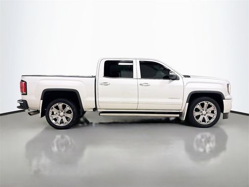 Used 2018 GMC Sierra 1500 Denali w/ Denali Ultimate Package image 8
