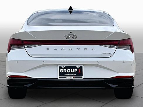 Certified 2023 Hyundai Elantra Limited FWD image 5