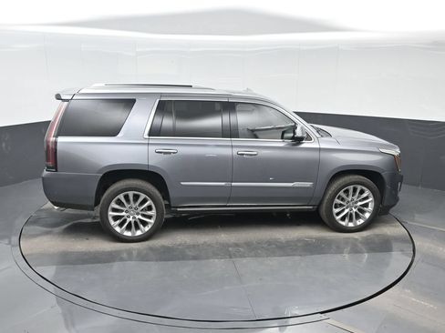 Used 2019 Cadillac Escalade Premium Luxury RWD image 22