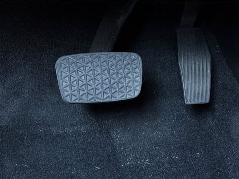 Certified 2024 Chevrolet Equinox EV LT image 41