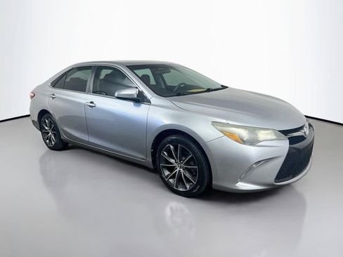 Used 2015 Toyota Camry XSE FWD image 22