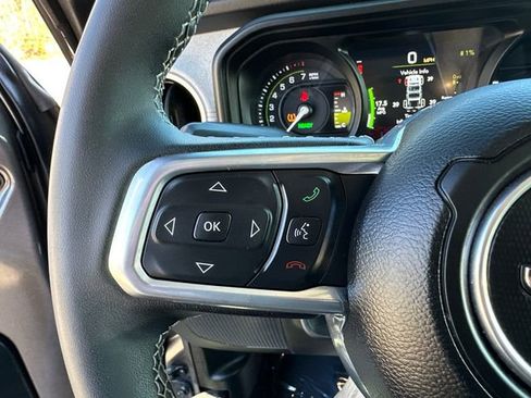 Used 2025 Jeep Wrangler Unlimited Sahara w/ Safety Group AWD/4WD image 37