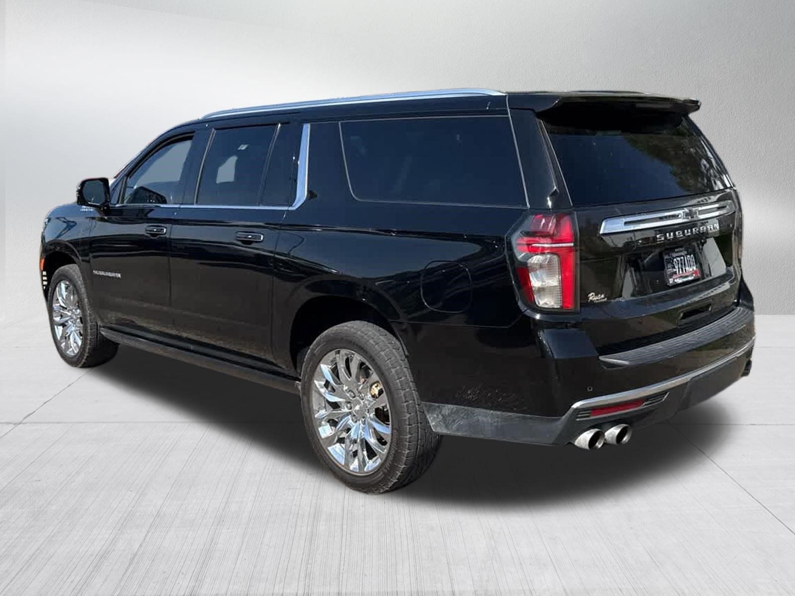 Used 2021 Chevrolet Suburban High Country w/ Premium Package AWD/4WD image 5