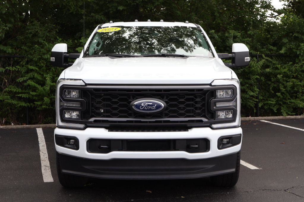 Used 2023 Ford F250 Lariat w/ Sport Appearance Package AWD/4WD image 2