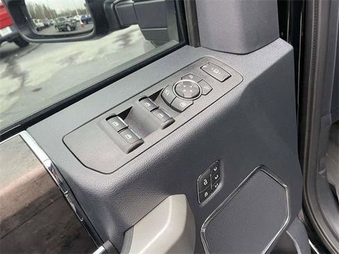 Used 2022 Ford F250 Lariat image 19