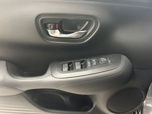 Used 2024 Honda HR-V LX image 17