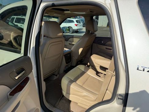 Used 2013 Chevrolet Tahoe LTZ AWD/4WD image 6