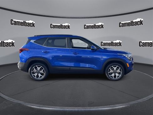 Used 2022 Kia Seltos EX image 8