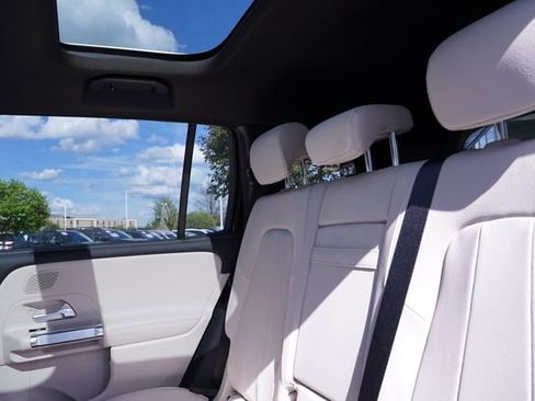 New 2026 Mercedes-Benz GLB 250 4MATIC image 21