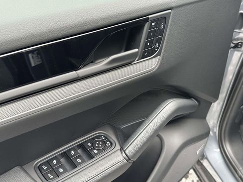New 2026 Porsche Cayenne AWD/4WD image 19