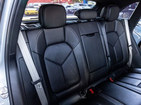 Used 2022 Porsche Macan GTS AWD/4WD image 38