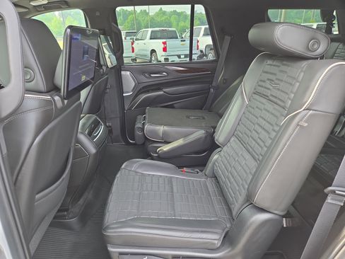 Used 2022 Cadillac Escalade Sport Platinum AWD/4WD image 20