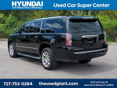 Used 2019 GMC Yukon XL Denali AWD/4WD image 3