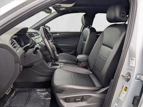 Used 2019 Volkswagen Tiguan SEL R-Line AWD/4WD image 15