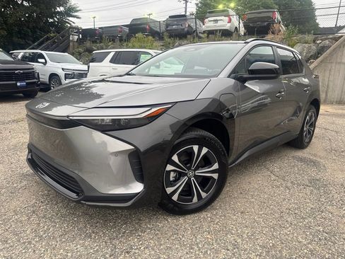 Used 2025 Toyota bZ4X AWD w/ Weather Package image 2