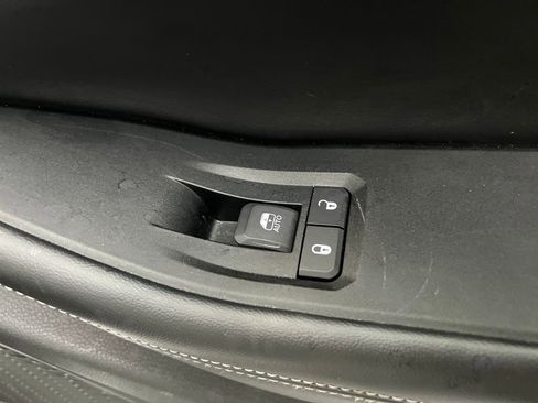 Used 2024 Jeep Grand Cherokee L Limited w/ Luxury Tech Group II image 29