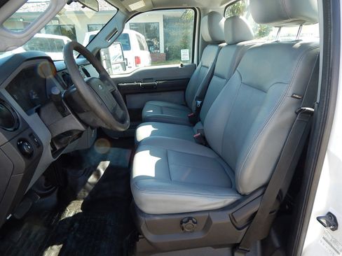 Used 2015 Ford F250 XL w/ Power Equipment Group image 19