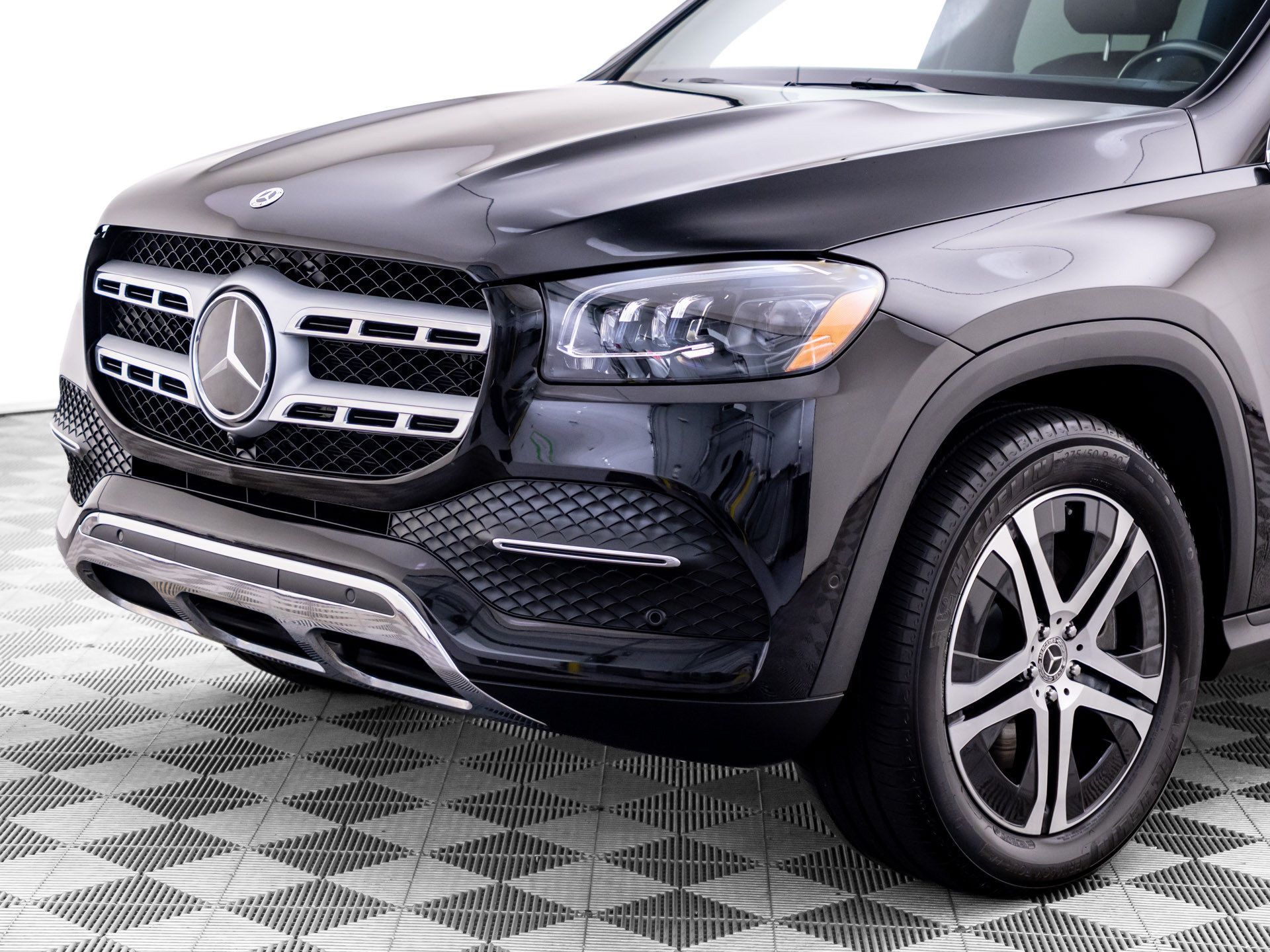 Used 2023 Mercedes-Benz GLS 450 4MATIC image 39