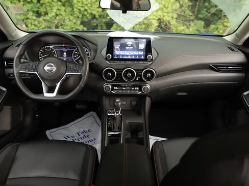 Used 2023 Nissan Sentra SR w/ SR Premium Package FWD image 17