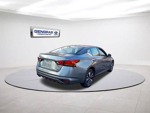 Used 2021 Nissan Altima 2.5 SV w/ SV Premium Package image 7