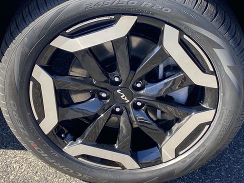 Used 2025 Kia Telluride S AWD/4WD image 28