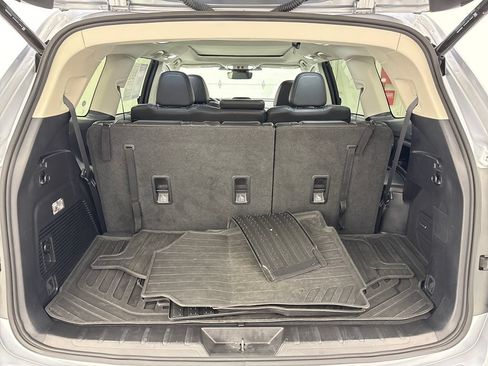 Used 2023 Subaru Ascent Limited w/ Technology Package AWD/4WD image 29