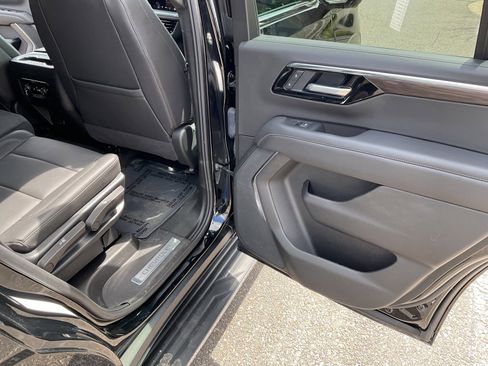 Used 2025 Chevrolet Tahoe LT AWD/4WD image 21