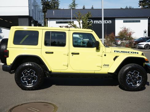 Used 2023 Jeep Wrangler Unlimited Rubicon 4xe w/ Cold Weather Group AWD/4WD image 2