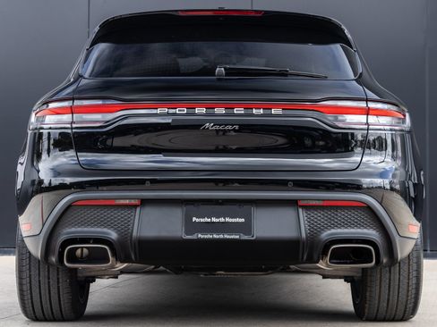 Certified 2026 Porsche Macan AWD/4WD image 14