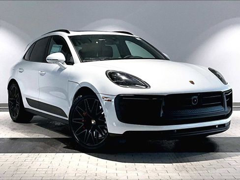 New 2026 Porsche Macan GTS image 9