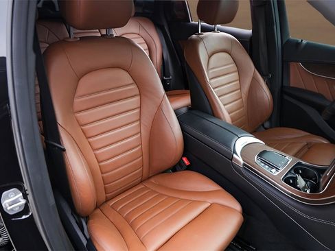 Used 2020 Mercedes-Benz GLC 43 AMG 4MATIC image 32