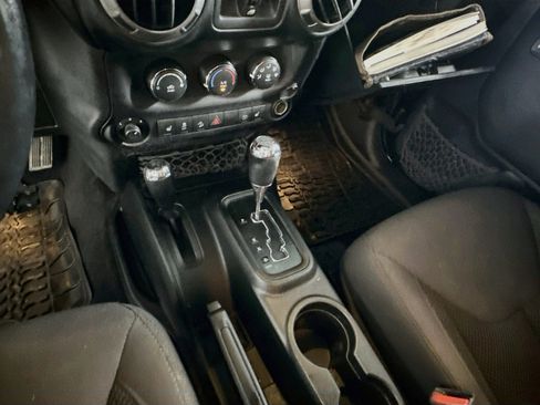 Used 2017 Jeep Wrangler Unlimited Sport AWD/4WD image 22