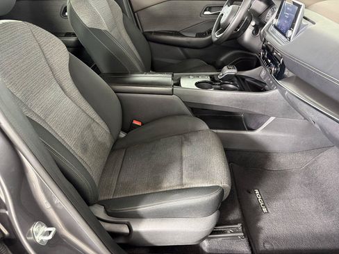 Used 2021 Nissan Rogue SV FWD image 11