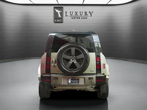 Used 2023 Land Rover Defender 110 X-Dynamic SE image 4