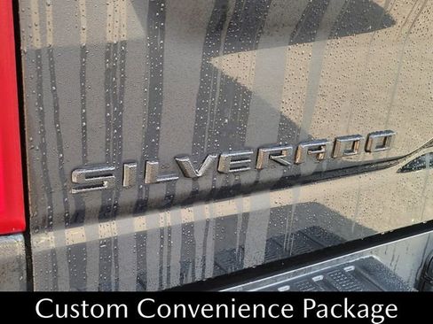 Used 2024 Chevrolet Silverado 2500 Custom w/ Custom Value Package image 10