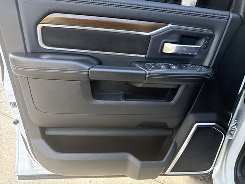 Used 2024 RAM 2500 Laramie image 10