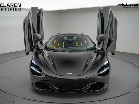 Used 2023 McLaren 720S Spider image 9