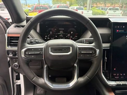 Used 2025 GMC Yukon Denali w/ Sun & Power Step Package AWD/4WD image 23