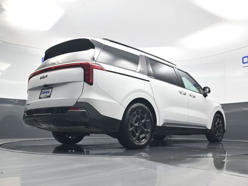 New 2025 Kia Carnival SX w/ SX Dark Edition Package FWD image 46
