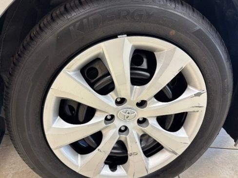 Used 2025 Toyota Corolla LE FWD image 19